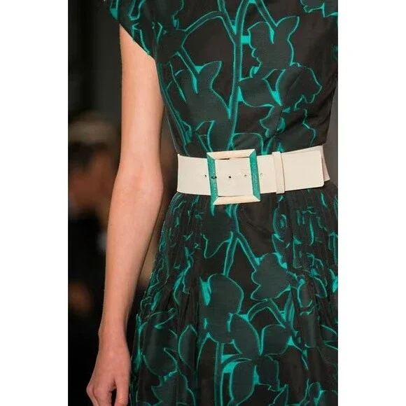 short floral a line dress carolina herrera print a-line dress – styling fabulous consignment boutique main image 0
